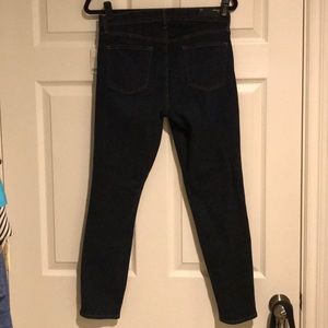 J BRAND Mid Rise  Capri  Jean Size 29